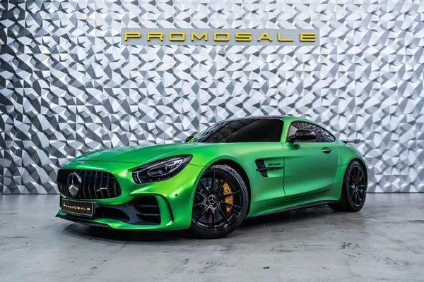 Mercedes-Benz - AMG GT R